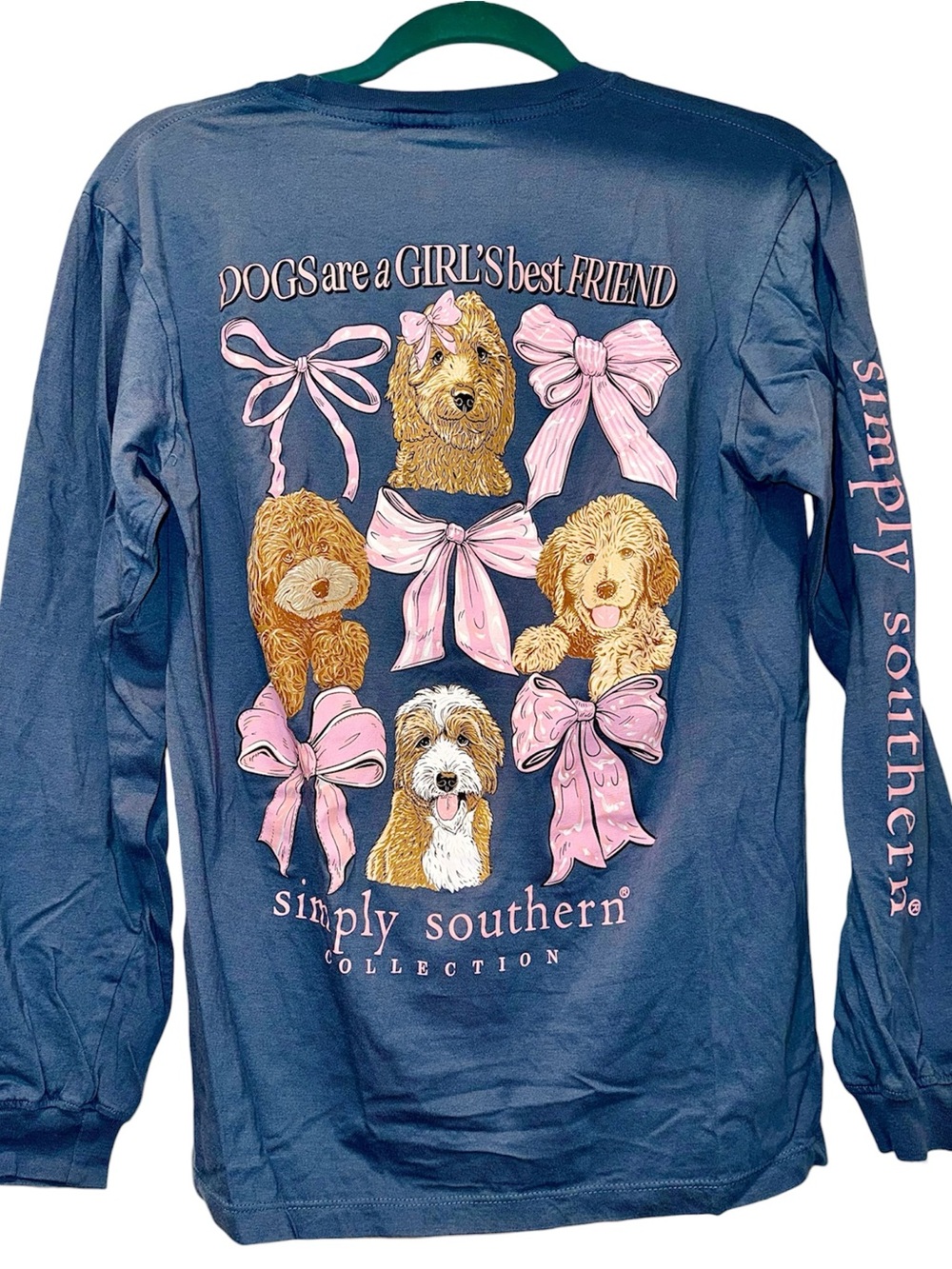 Dogs are a girl’s best friend graphic, long sleeve, crew neck tshirt, SMALL, EUC